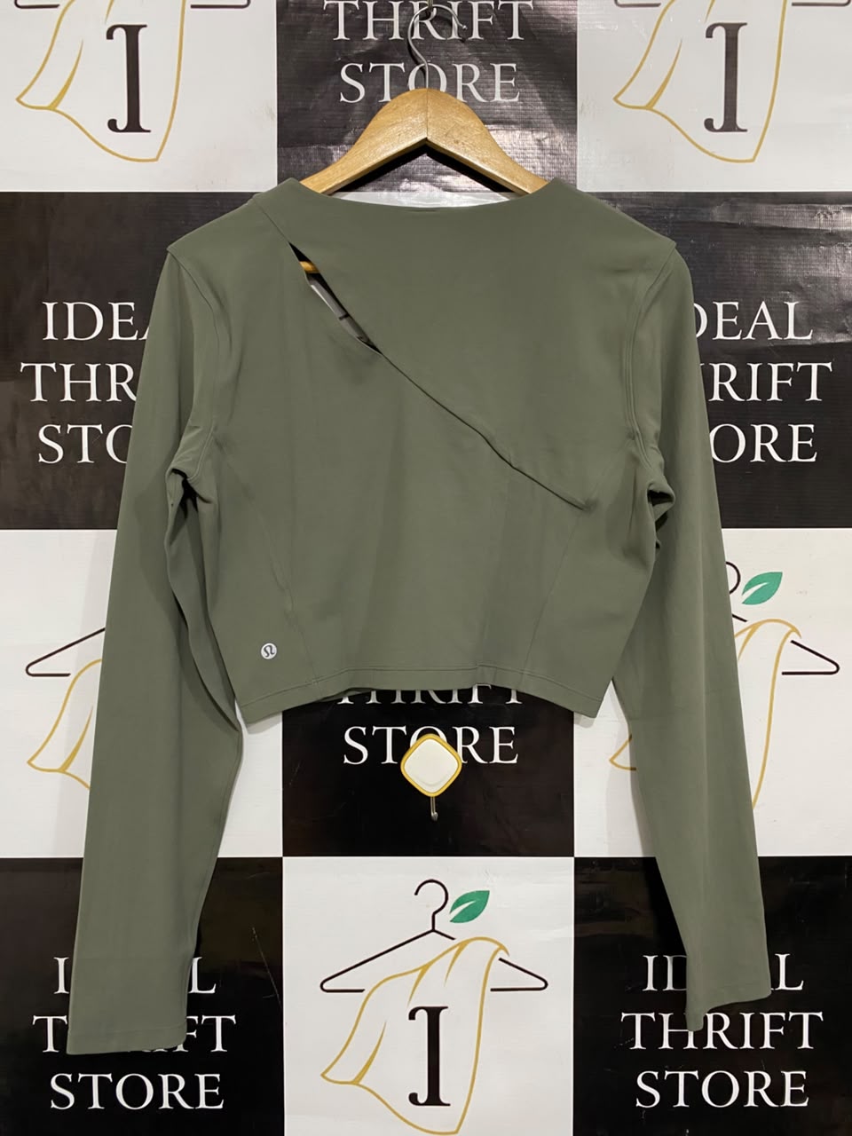 LULULEMON |M| BUST 18| WOMEN'S SAGE GREEN ASYMMETRICAL CUTOUT LONG-SLEEVE CROP TOP ACTIVEWEAR