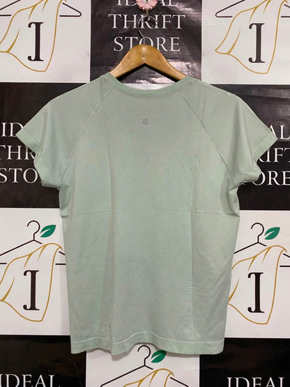LULULEMON |S| BUST 18| SAGE GREEN SEAMLESS ATHLETIC WORKOUT SHORT SLEEVE T-SHIRT WOMEN