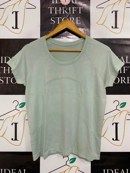 LULULEMON |S| BUST 18| SAGE GREEN SEAMLESS ATHLETIC WORKOUT SHORT SLEEVE T-SHIRT WOMEN