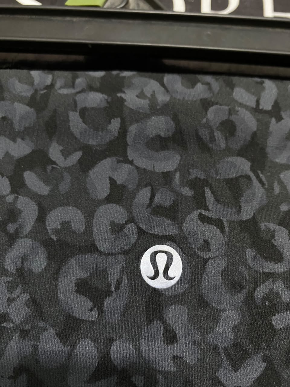 LULULEMON |XXS| WAIST 22| BLACK GREY LEOPARD ANIMAL PRINT HIGH RISE ATHLETIC LEGGINGS