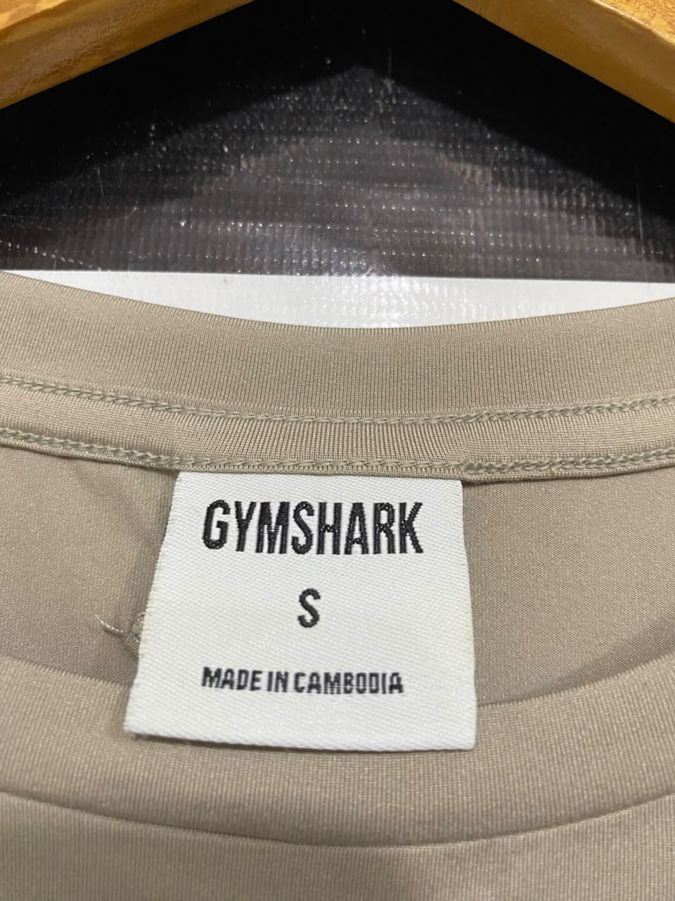 GYMSHARK |S| BUST 19| BEIGE TAN OVERSIZED CASUAL ATHLETIC SHORT SLEEVE T-SHIRT WOMEN'S