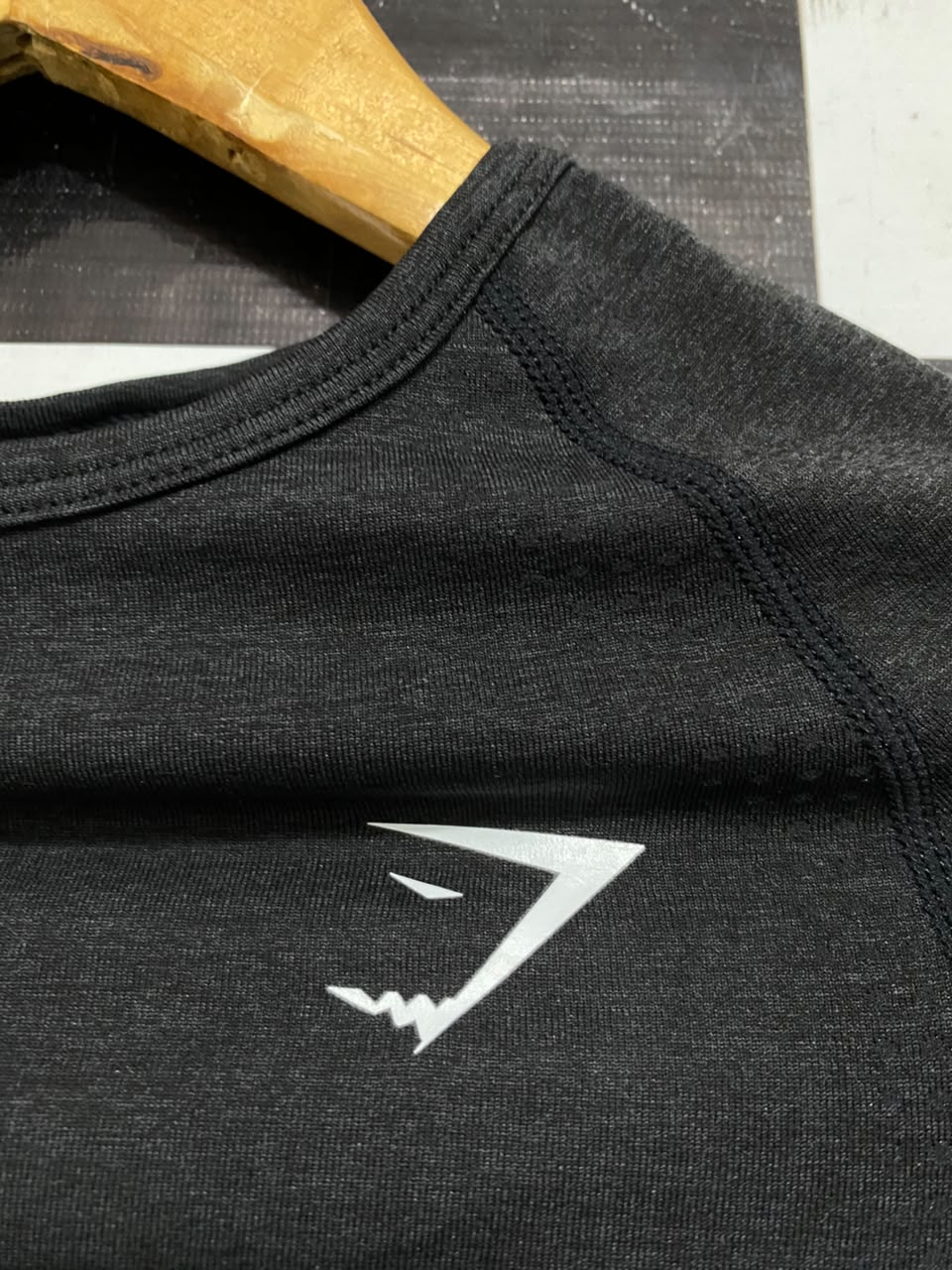 GYMSHARK |S| BUST 13| BLACK LONG SLEEVE CROP TOP WITH THUMBHOLES WOMEN'S