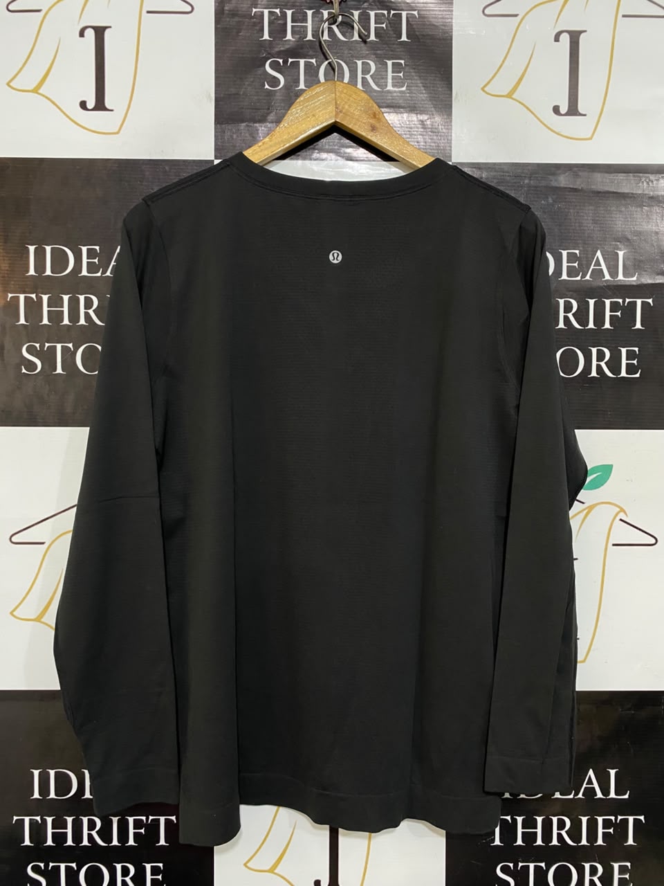 LULULEMON |M| BUST 20| CLASSIC BLACK LONG SLEEVE CREW NECK ATHLETIC SHIRT