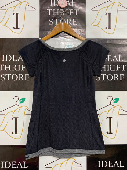 LULULEMON |S| BUST 15| BLACK AND GREY STRIPED SCOOP NECK ATHLETIC SHORT SLEEVE SHIRT
