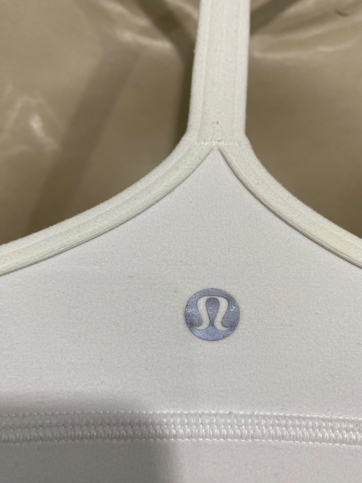 LULULEMON |XS| BUST 12| WHITE SPORTS BRA CROP TOP SCOOP NECK STRAPPY ATHLETIC ACTIVEWEAR