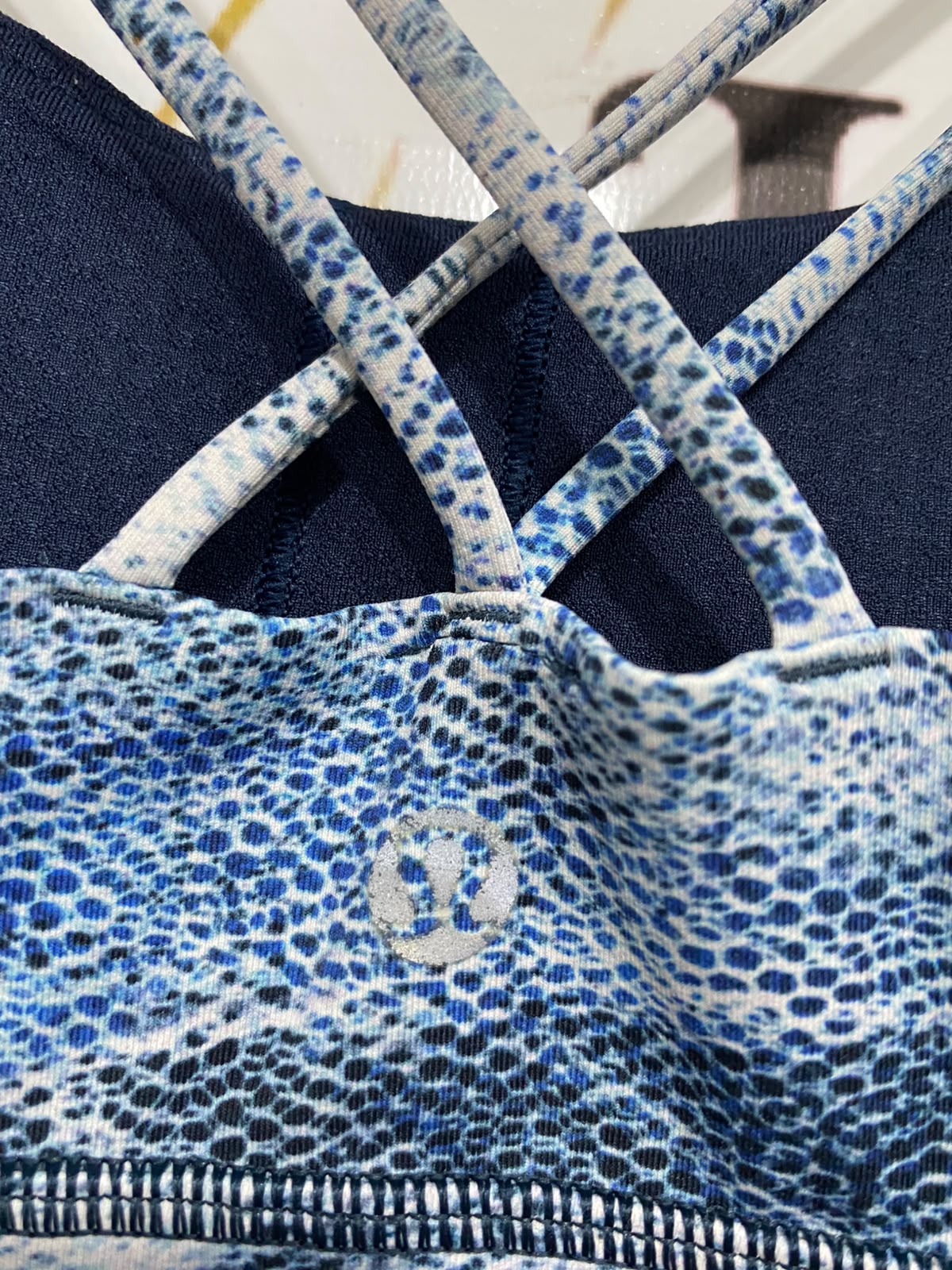 LULULEMON |S| BUST 14| BLUE TIE-DYE ABSTRACT PRINT STRAPPY SPORTS BRA CROP TOP ACTIVEWEAR