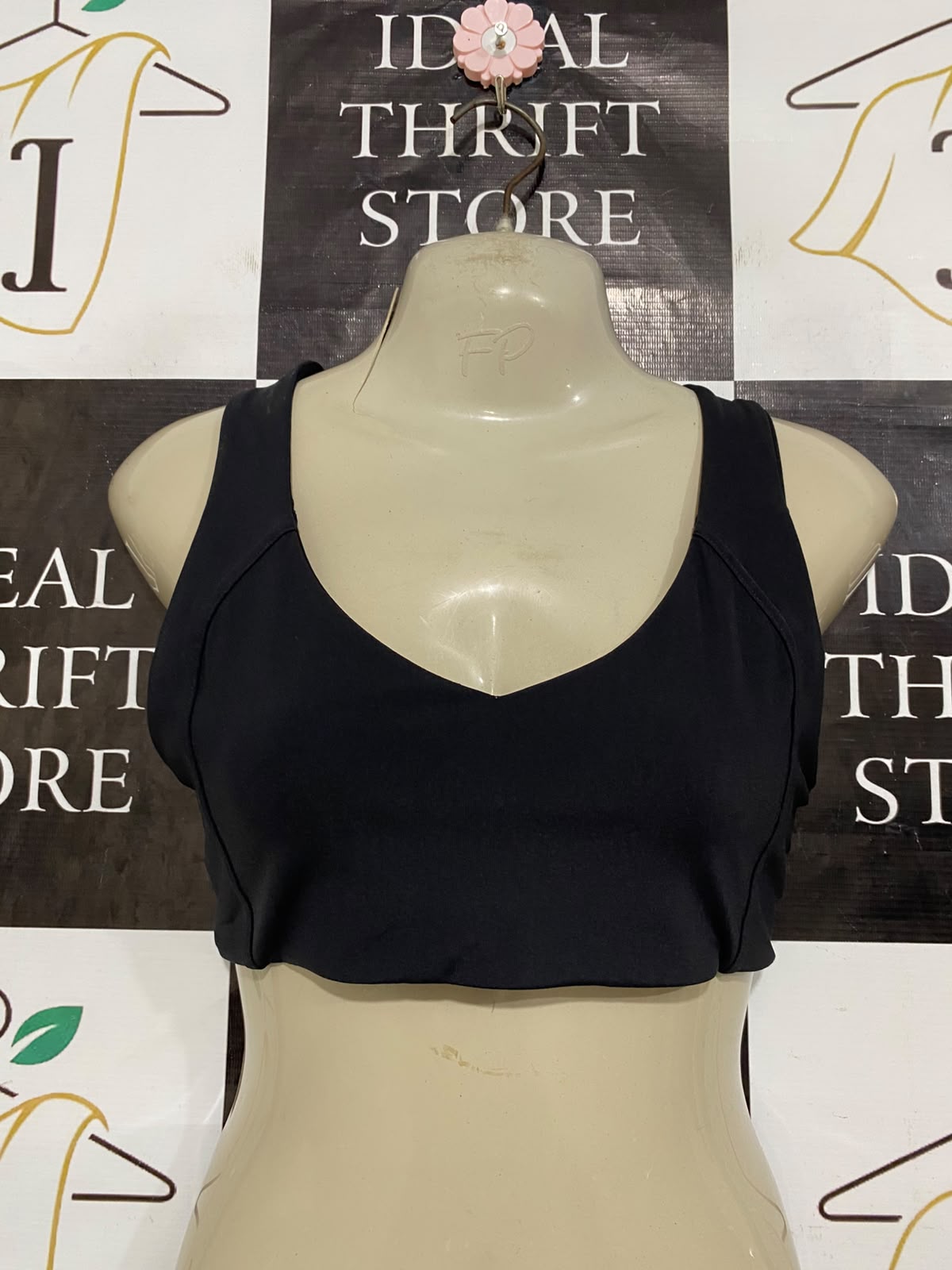 LULULEMON |XS| BUST 13| BLACK V-NECK SPORTS BRA CROP TOP ATHLETIC GYM ACTIVEWEAR