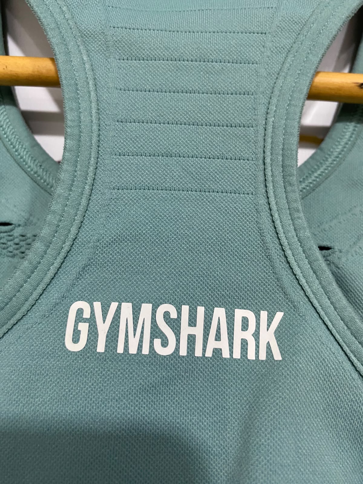 GYMSHARK |M| BUST 13| SAGE GREEN SEAMLESS SPORTS BRA CROP TOP ACTIVEWEAR