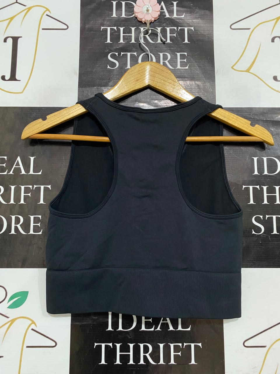 GYMSHARK |M| BUST 24| BLACK V-NECK CROP TOP SPORTS BRA ACTIVEWEAR