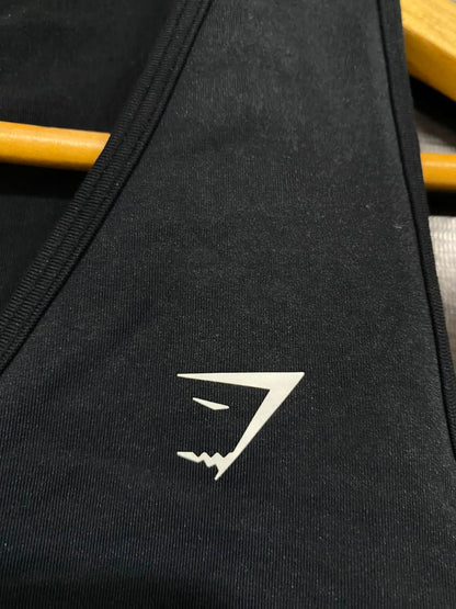 GYMSHARK |M| BUST 24| BLACK V-NECK CROP TOP SPORTS BRA ACTIVEWEAR