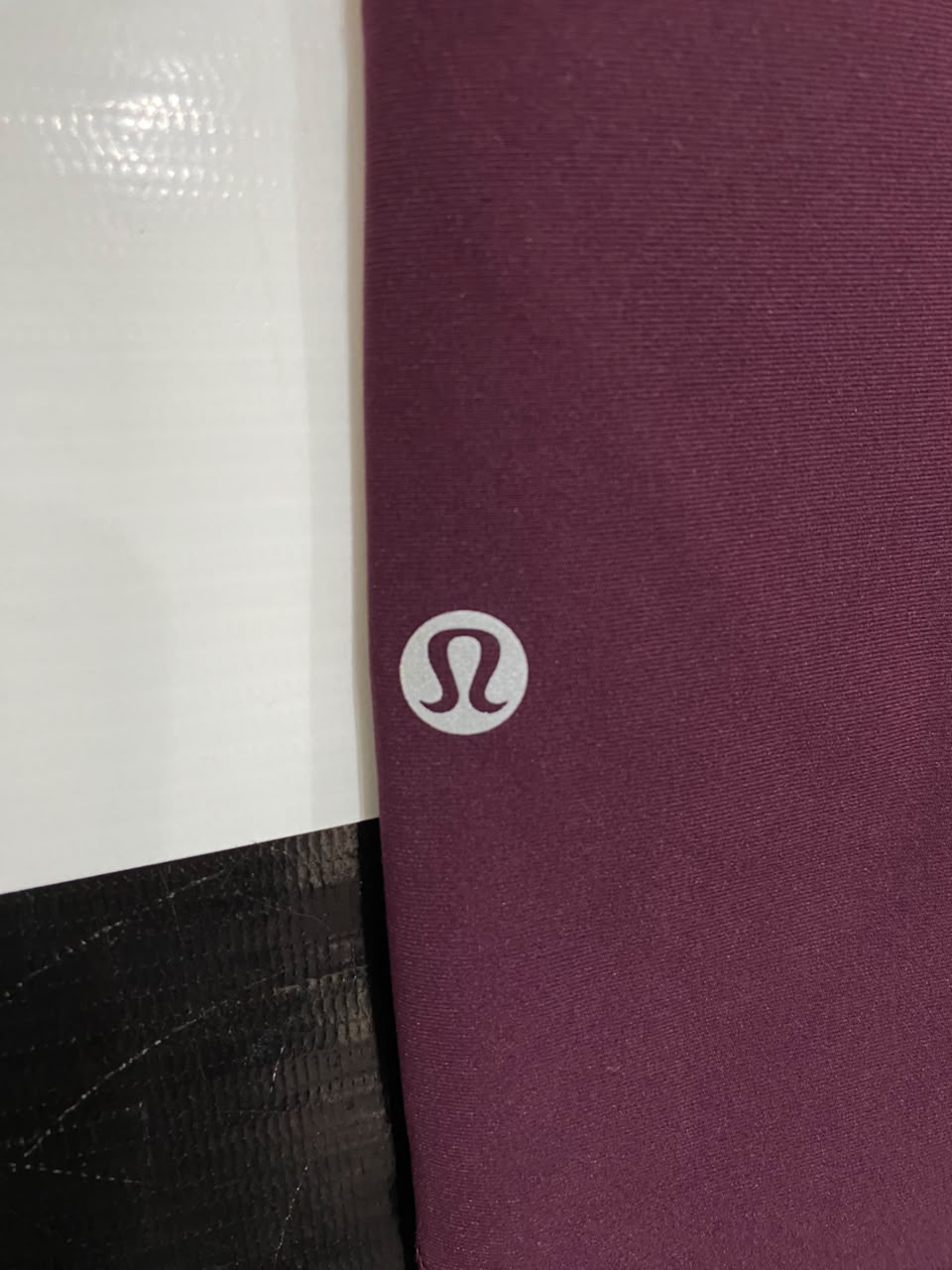 LULULEMON |S| WAIST 26| BURGUNDY REFLECTIVE DOT-ACCENT HIGH-WAISTED LEGGINGS ACTIVEWEAR