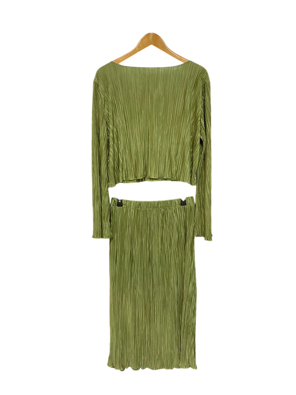 |L| A26| CHIC OLIVE GREEN CRINKLED PLEATED TWO-PIECE CROP TOP & SKIRT SET