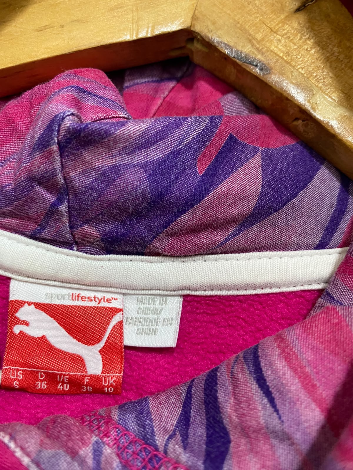 PUMA |S| BUST 17| A27| HOT PINK & PURPLE GRAPHIC LOGO ATHLETIC HOODIE ACTIVEWEAR