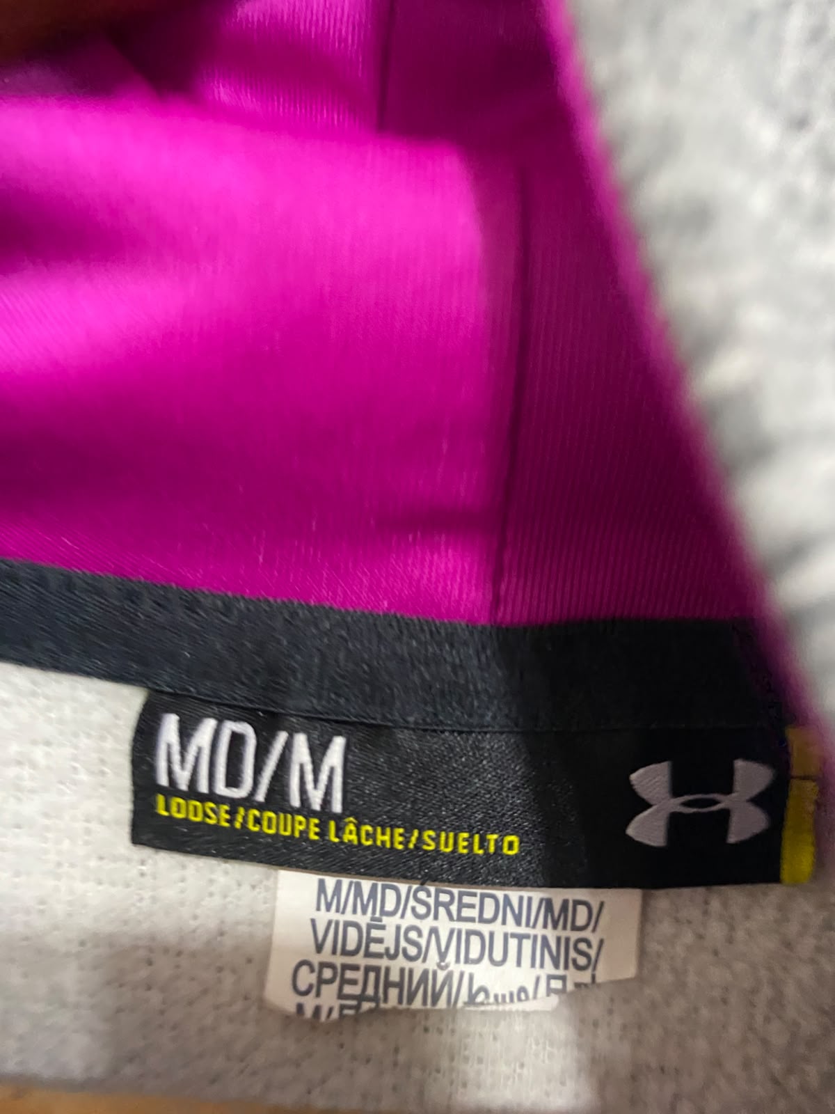 UNDER ARMOUR |M| BUST 20| A27| GREY & VIBRANT PINK LOGO PERFORMANCE FLEECE ATHLETIC HOODIE