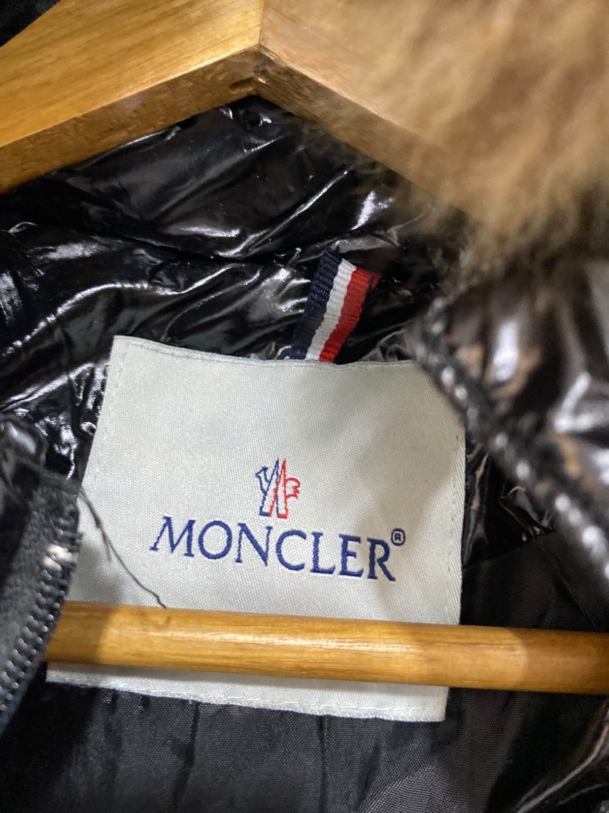 MONCLER |M| BUST 18| B32| GLOSSY BLACK PUFFER JACKET WITH FAUX FUR HOOD WINTER OUTERWEAR