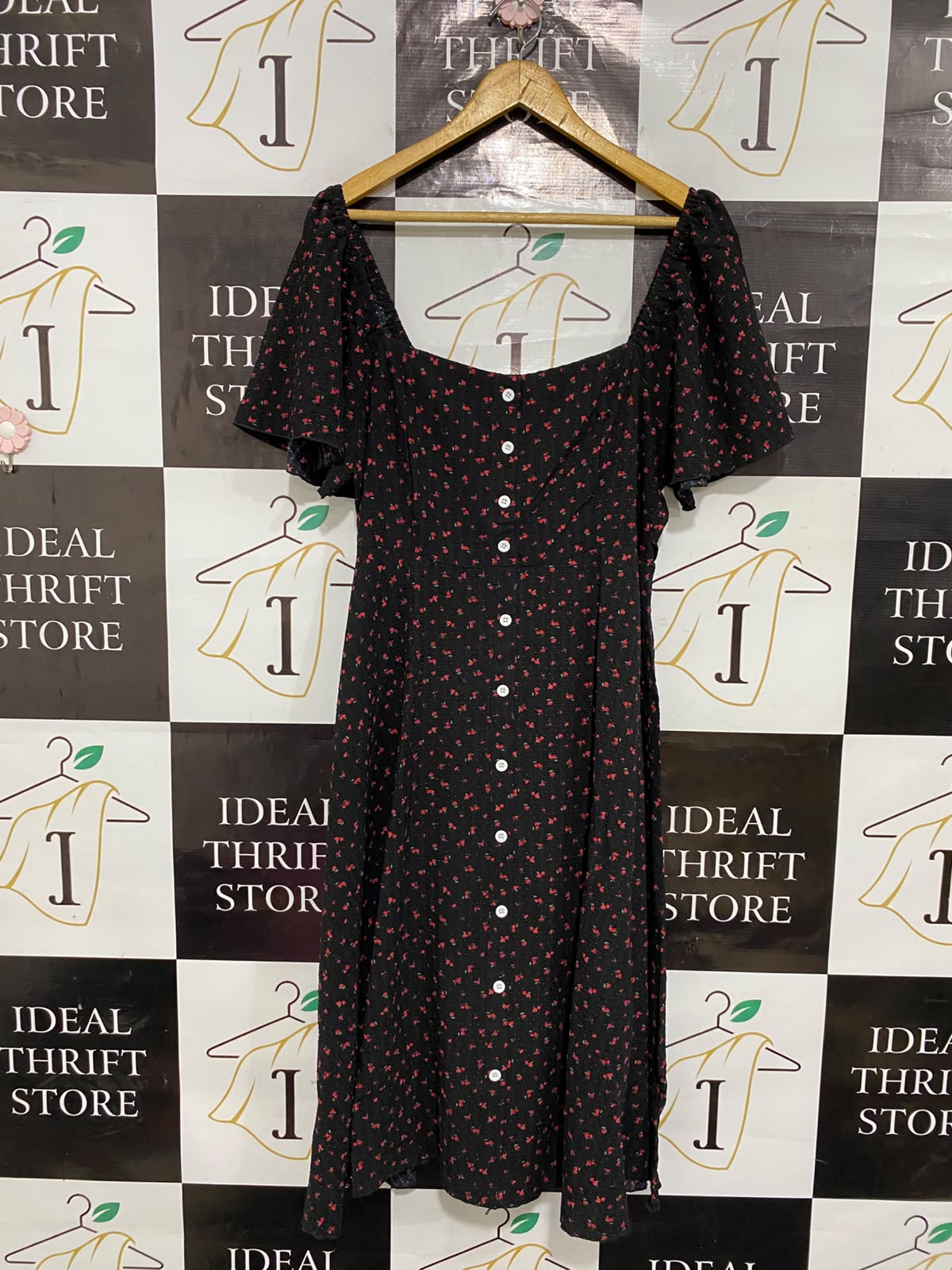 SHEIN CURVE |XL| BUST 18| A26| BLACK & RED FLORAL PRINT SQUARE-NECK BUTTON-DOWN MIDI DRESS