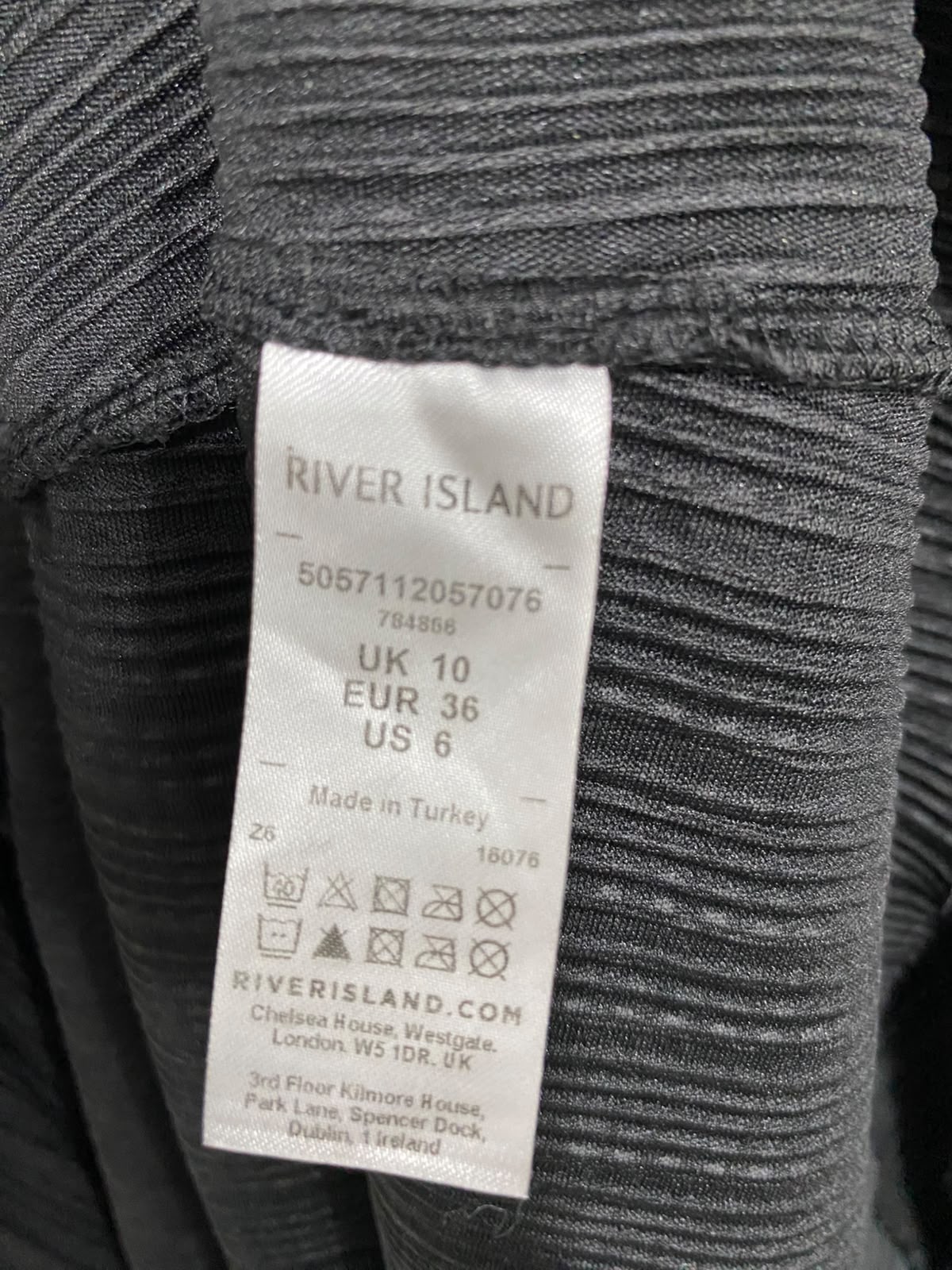 RIVER ISLAND |M| BUST 18| A26| CHIC BLACK CRINKLED PLEATED LONG-SLEEVE MIDI DRESS WITH TIE WAIST