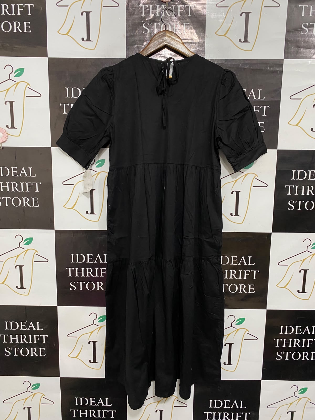 BLUE NAVY |M| BUST 19| A26| CLASSIC BLACK PUFF-SLEEVE TIERED MIDI DRESS