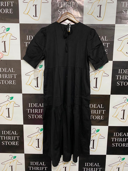 BLUE NAVY |M| BUST 19| A26| CLASSIC BLACK PUFF-SLEEVE TIERED MIDI DRESS