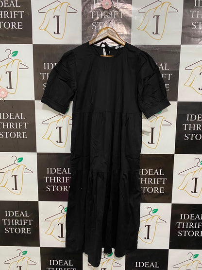 BLUE NAVY |M| BUST 19| A26| CLASSIC BLACK PUFF-SLEEVE TIERED MIDI DRESS