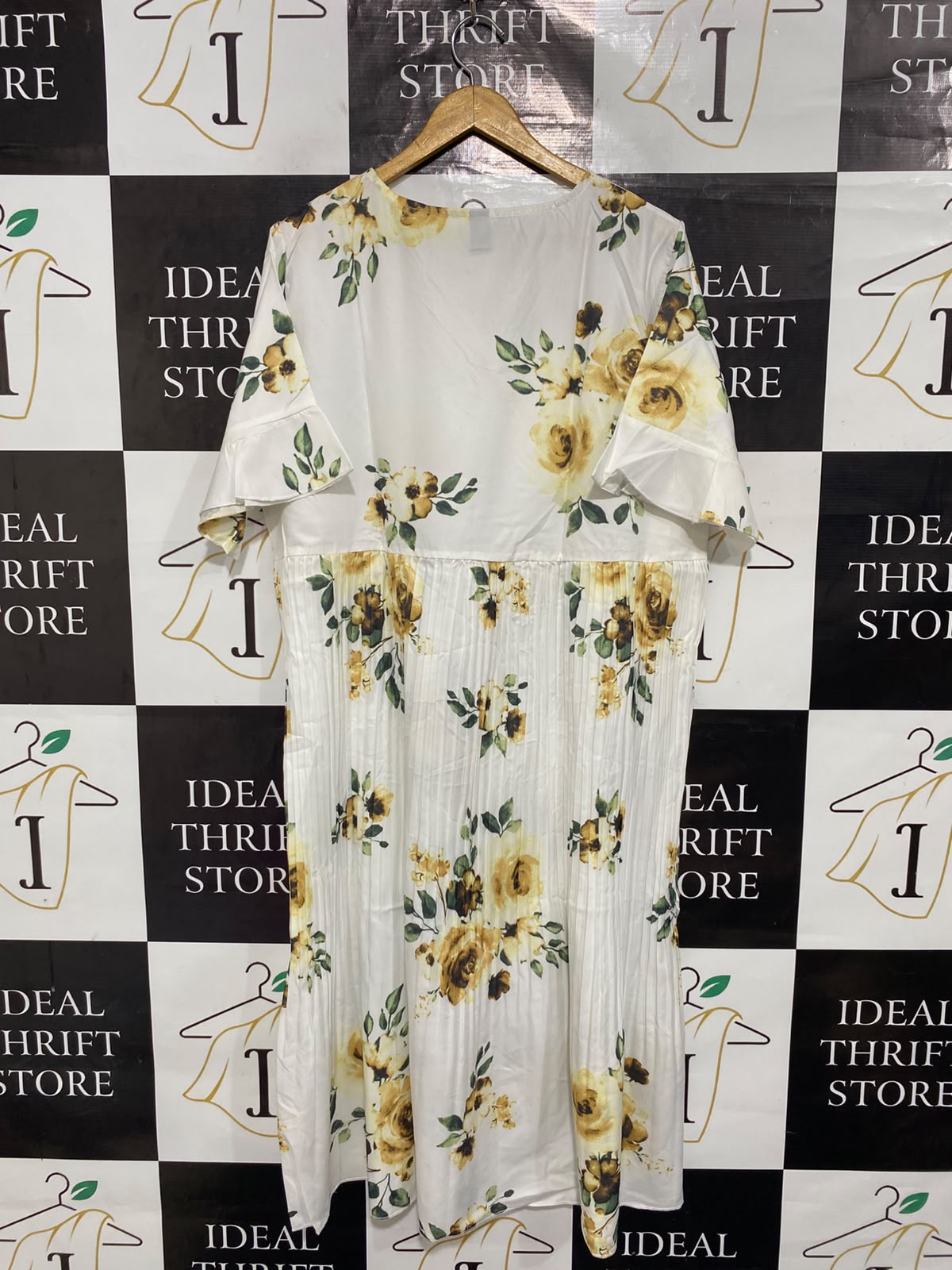 SHEIN CURVE |XL| BUST 23| A26| WHITE & YELLOW FLORAL PRINT V-NECK SHORT-SLEEVE MIDI DRESS