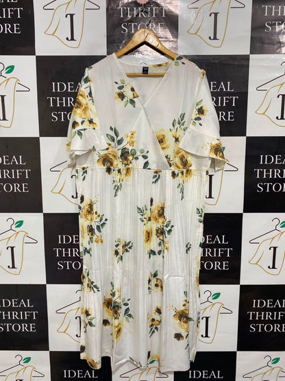 SHEIN CURVE |XL| BUST 23| A26| WHITE & YELLOW FLORAL PRINT V-NECK SHORT-SLEEVE MIDI DRESS