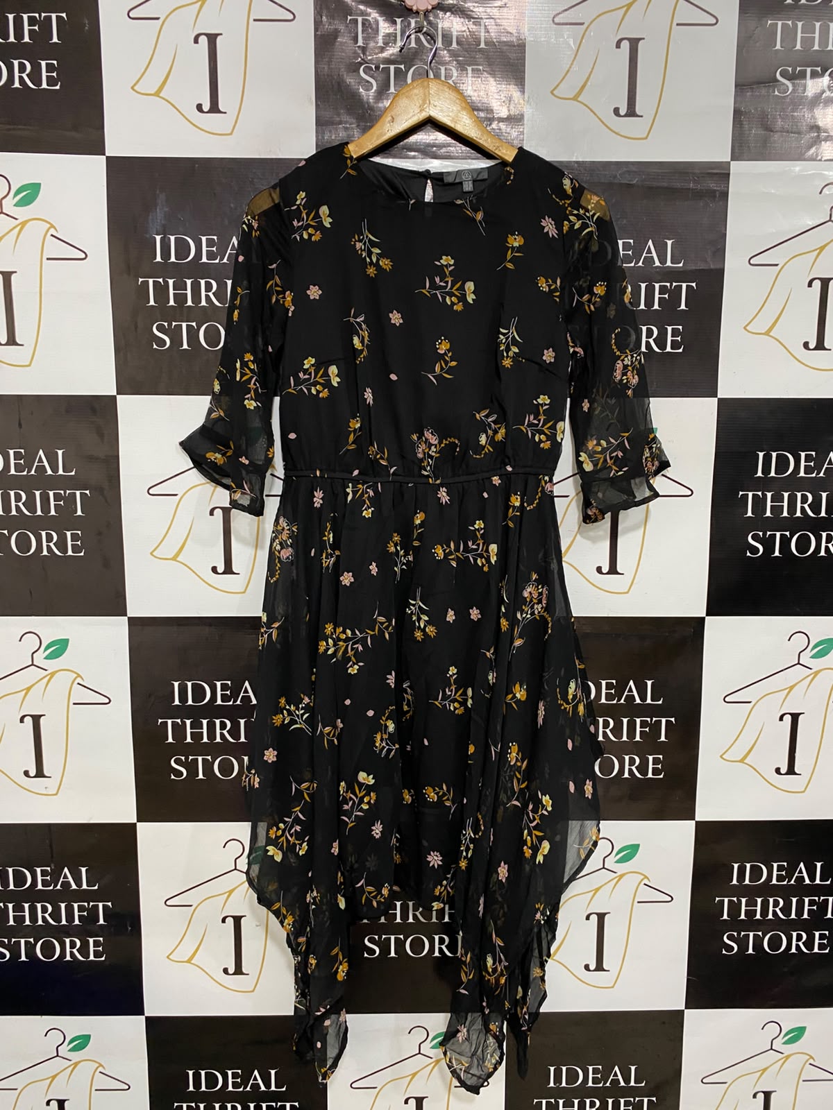 MISSGUIDED |M| BUST 17| A27| BLACK & YELLOW FLORAL HANDKERCHIEF HEM MIDI DRESS