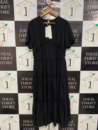 HENG NI |XL| BUST 20| A28| CLASSIC BLACK V-NECK RFFLED TIERED SHORT-SLEEVE MIDI DRESS