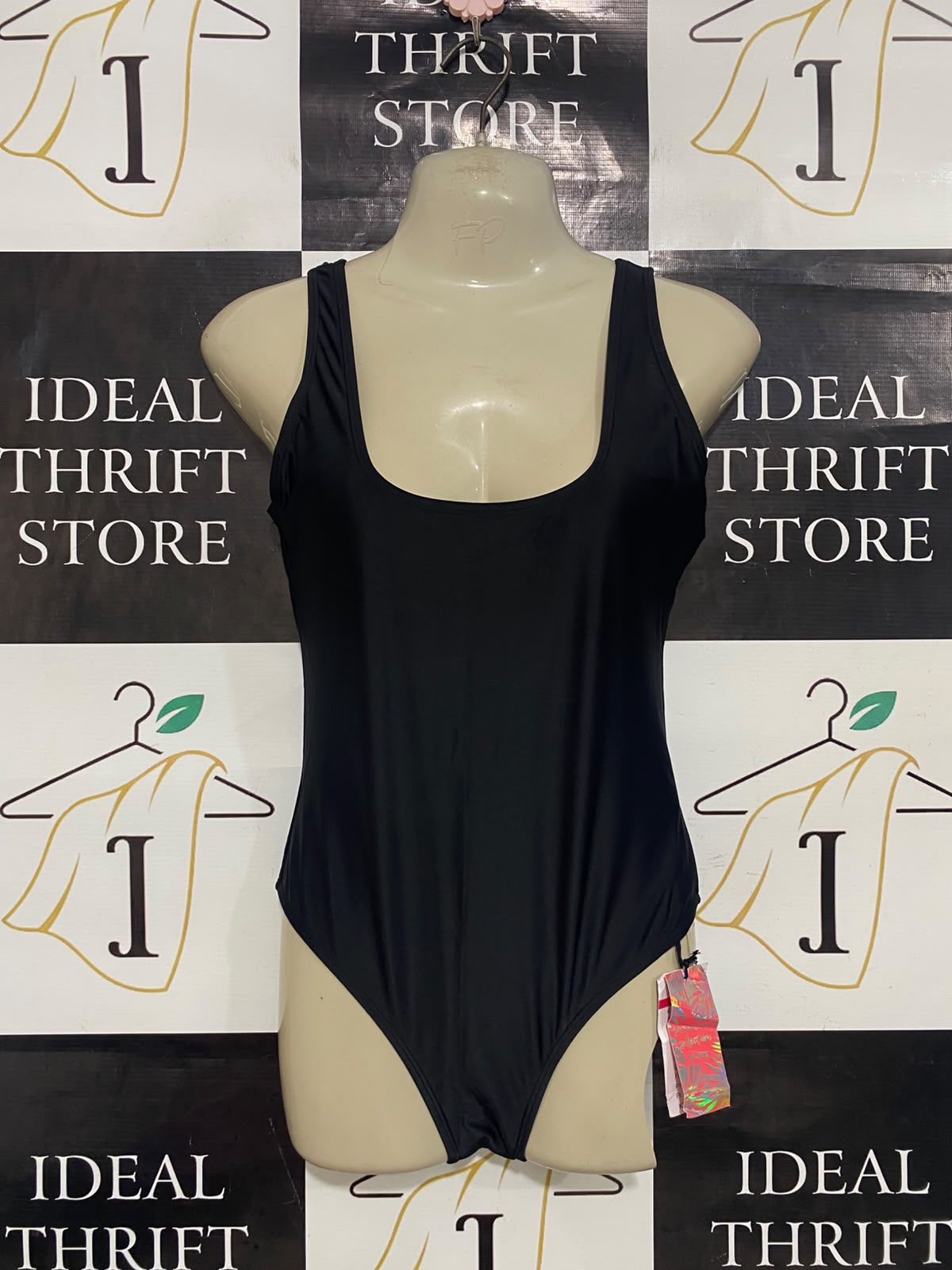 SINSAY |S| BUST 16| A27| CLASSIC BLACK SCOOP-NECK ONE-PIECE SWIMSUIT