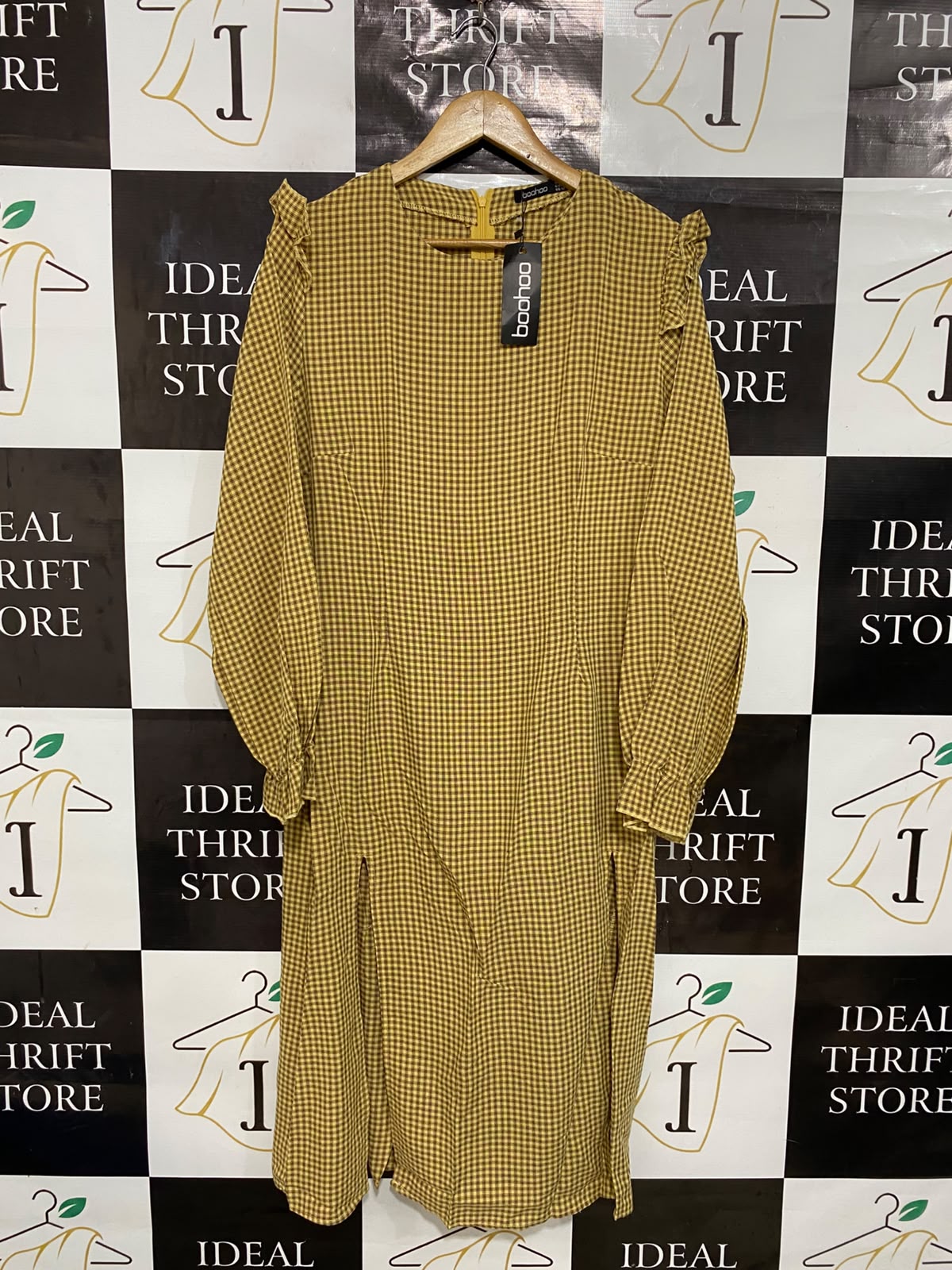 BOOHOO |L| BUST 19| A27| MUSTARD & WHITE GINGHAM RUFFLE-SHOULDER LONG-SLEEVE MIDI DRESS