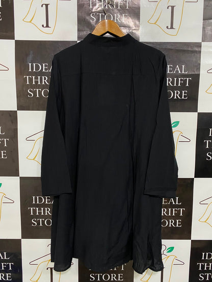 M&W |XL| BUST 23| A27| CLASSIC BLACK MOCK-NECK BUTTON-FRONT HI-LOW TUNIC SHIRT