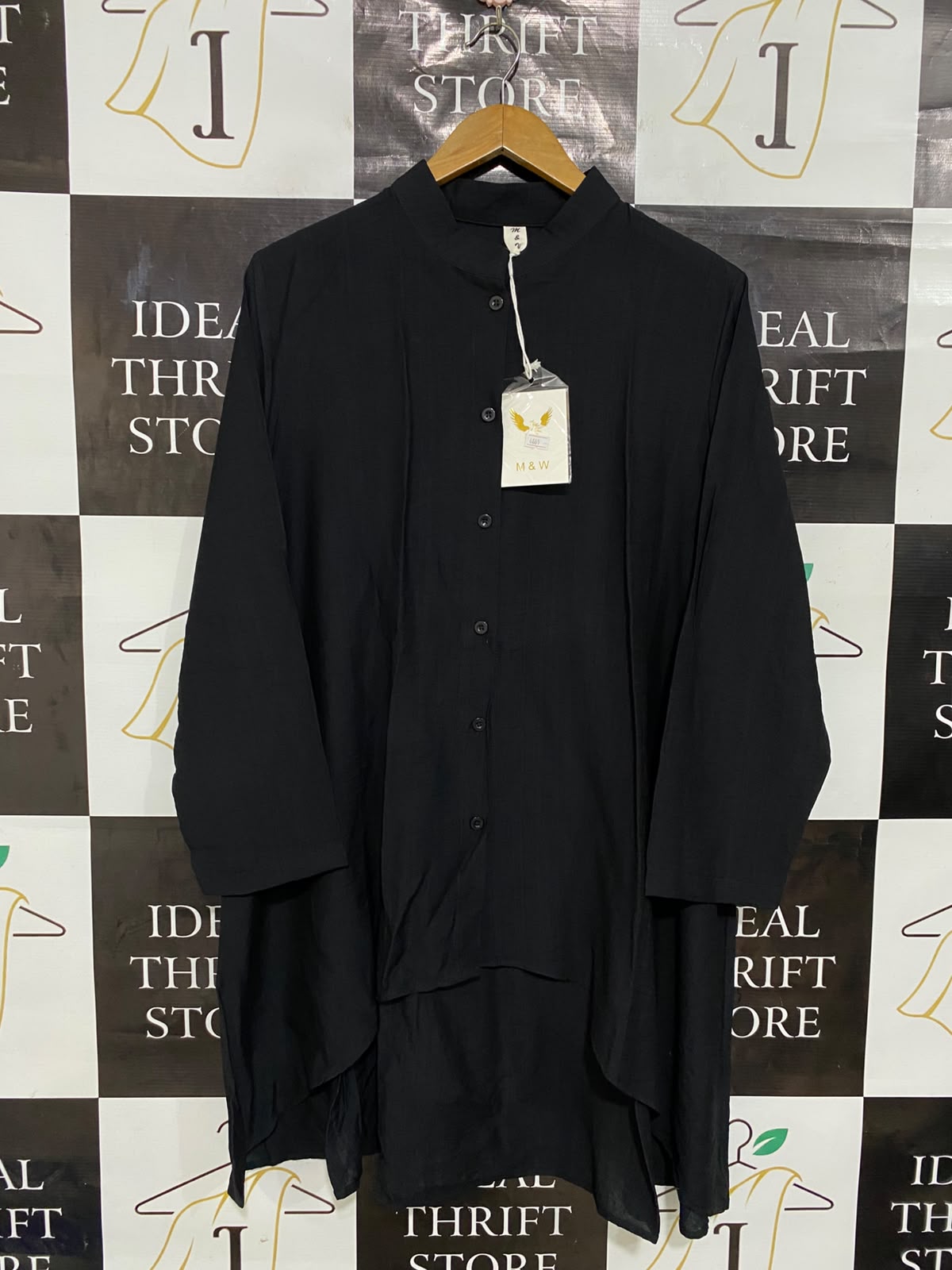 M&W |XL| BUST 23| A27| CLASSIC BLACK MOCK-NECK BUTTON-FRONT HI-LOW TUNIC SHIRT