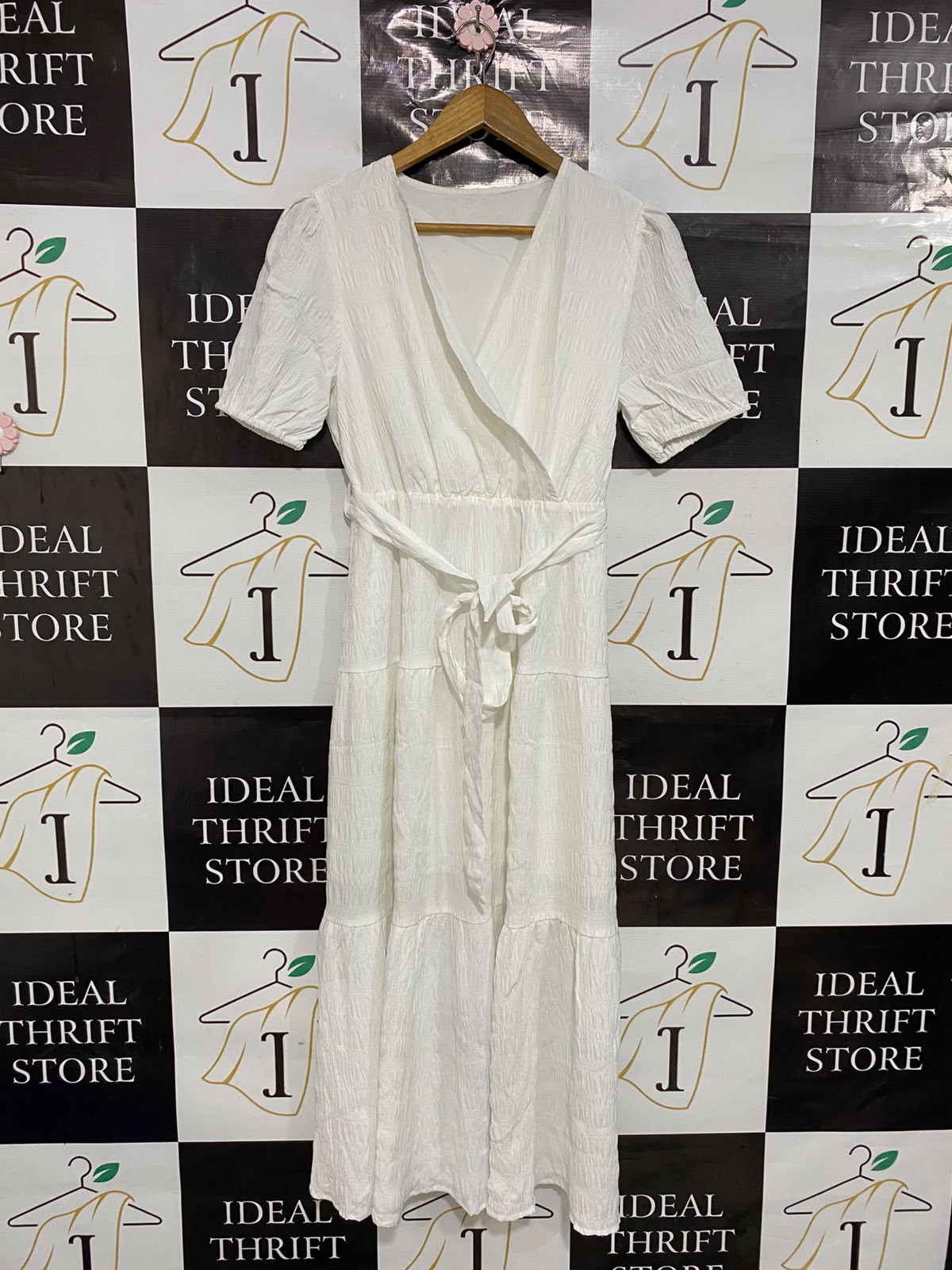 SHEIN |M| BUST 17| A27| CRISP WHITE V-NECK TIE-WAIST SHORT-SLEEVE MIDI DRESS