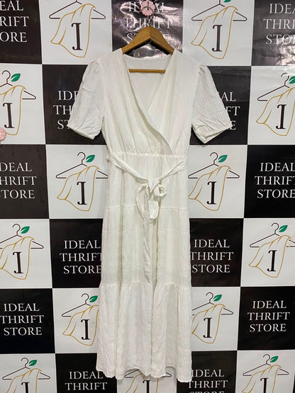 SHEIN |M| BUST 17| A27| CRISP WHITE V-NECK TIE-WAIST SHORT-SLEEVE MIDI DRESS