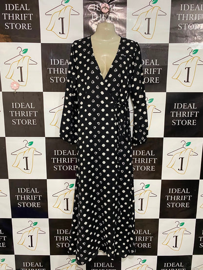 DACING LEOPARD |L| BUST 19| A27| BLACK & WHITE ABSTRACT SPOT WRAP-STYLE LONG-SLEEVE MIDI DRESS