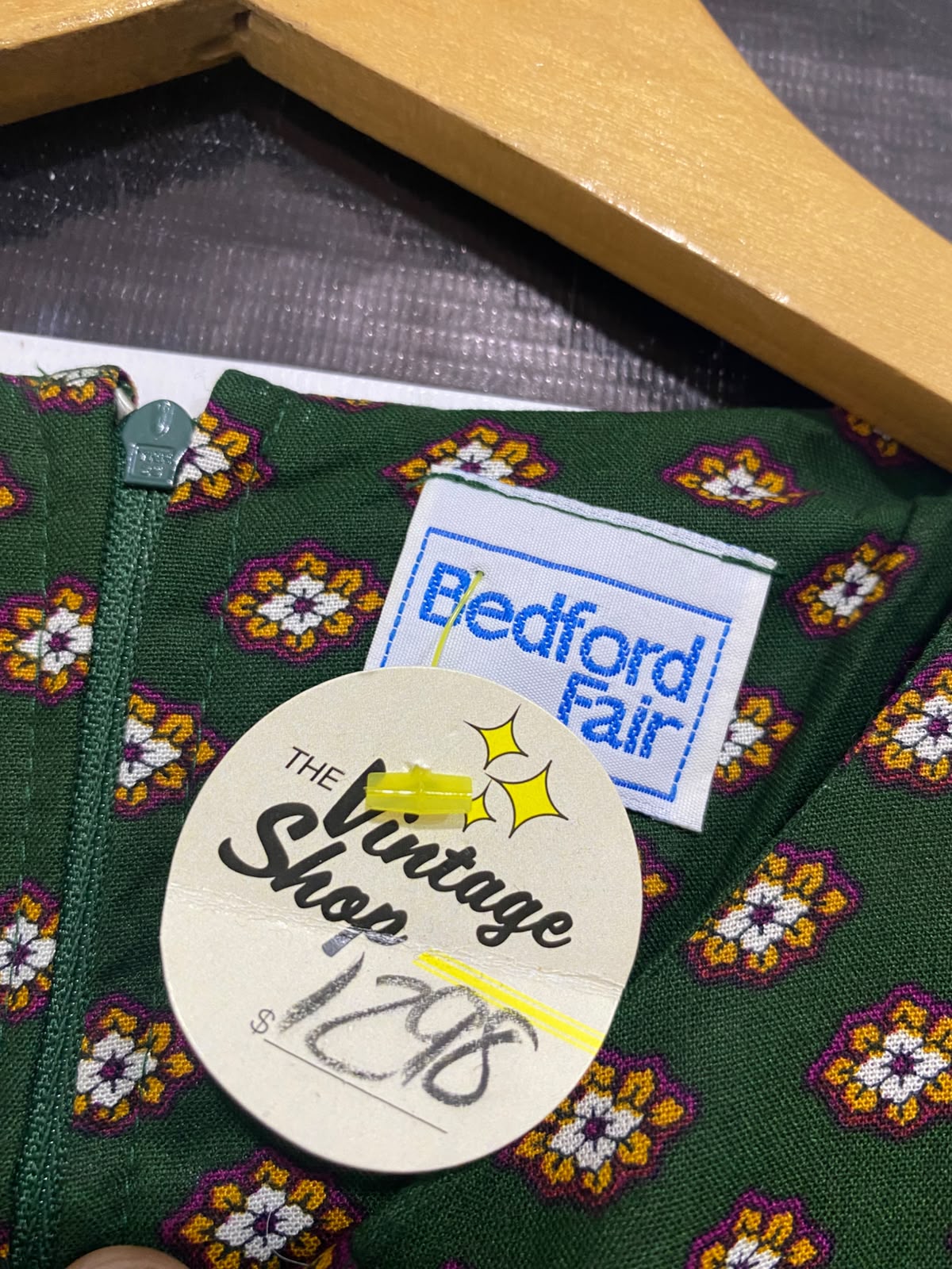 BEDFORD FAIR |L| BUST 19| A27| FOREST GREEN & MULTICOLOR BORDER-PRINT LONG-SLEEVE MIDI DRESS