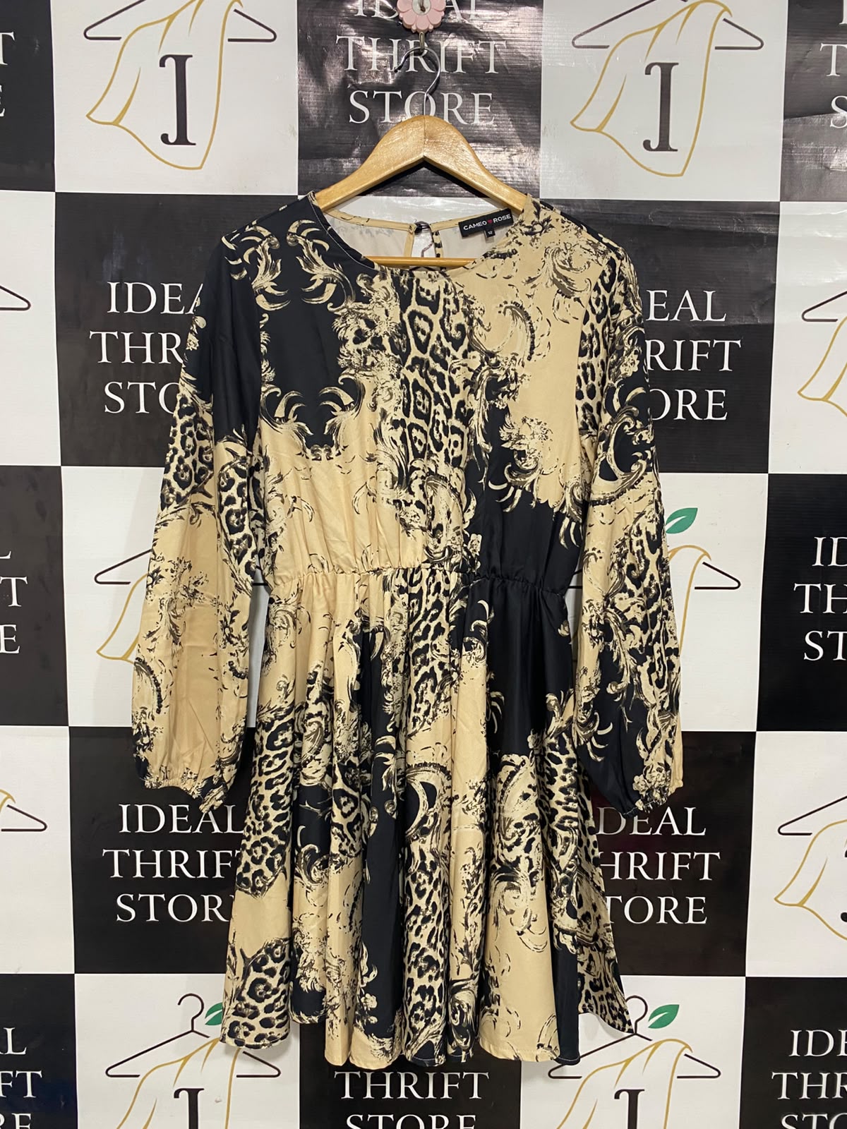 CAMEO ROSE |M| BUST 18| A27| BLACK & BEIGE BAROQUE ANIMAL PRINT LONG-SLEEVE MINI DRESS
