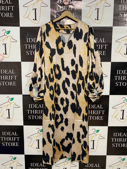 |L| BUST 22| A27| BOLD LEOPARD PRINT V-NECK LONG-SLEEVE MIDI DRESS