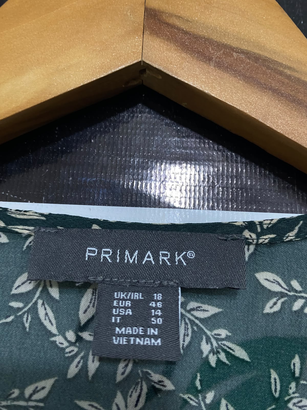 PRIMARK |L| BUST 21| A27| FOREST GREEN & CREAM LEAF PRINT V-NECK LONG-SLEEVE MIDI DRESS