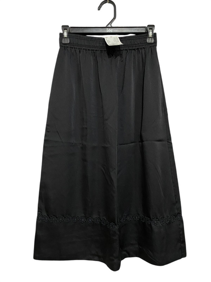 H&M |XS| WAIST 24| A28| BLACK SATIN FLORAL EMBROIDERED HEM MIDI / MAXI SKIRT