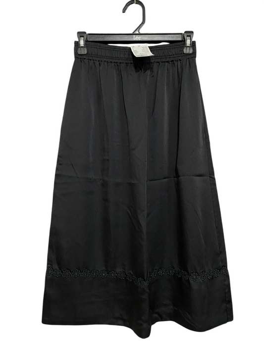 H&M |XS| WAIST 24| A28| BLACK SATIN FLORAL EMBROIDERED HEM MIDI / MAXI SKIRT
