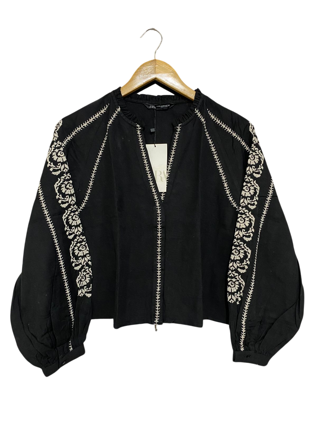 ZARA |XS| BUST 19| A28| BLACK & WHITE EMBROIDERED BOHO LONG-SLEEVE BLOUSE