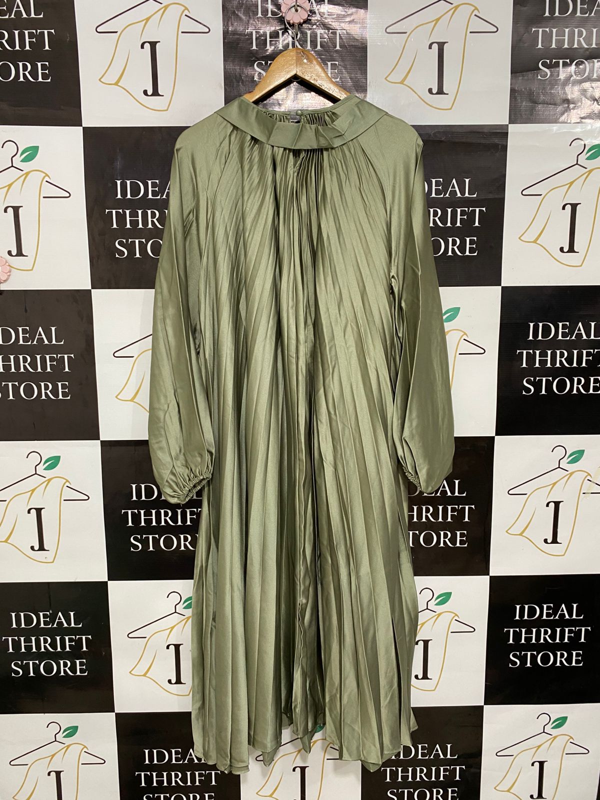 SHEIN |M| BUST FREE| A29| SAGE GREEN PLEATED TIE-WAIST LONG-SLEEVE MIDI DRESS