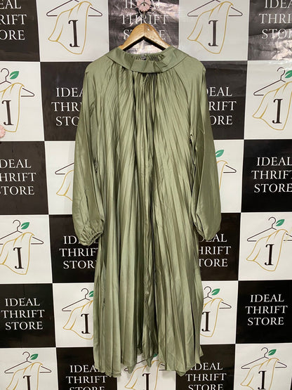 SHEIN |M| BUST FREE| A29| SAGE GREEN PLEATED TIE-WAIST LONG-SLEEVE MIDI DRESS