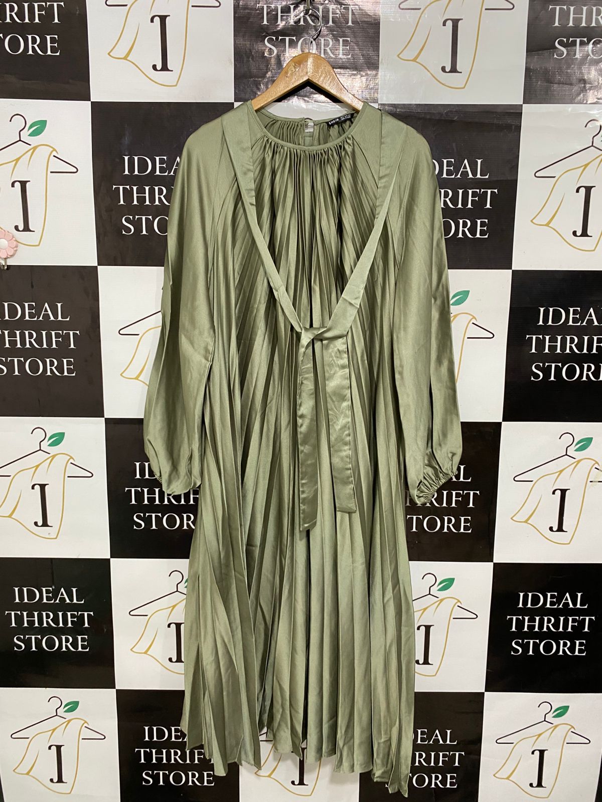 SHEIN |M| BUST FREE| A29| SAGE GREEN PLEATED TIE-WAIST LONG-SLEEVE MIDI DRESS