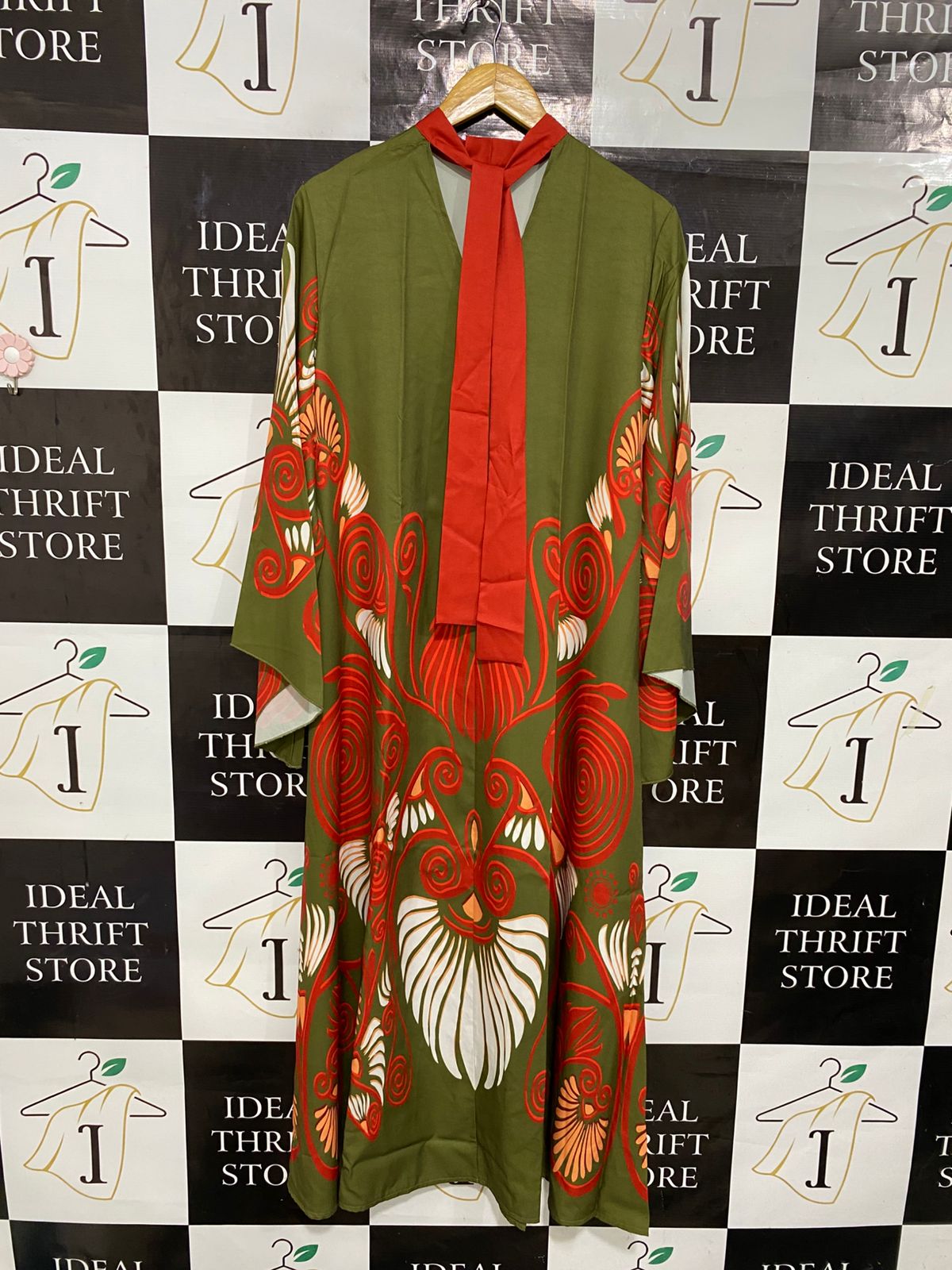 |L| BUST 21| A29| OLIVE GREEN & RED ABSTRACT SWIRL TIE-NECK LONG-SLEEVE MIDI DRESS