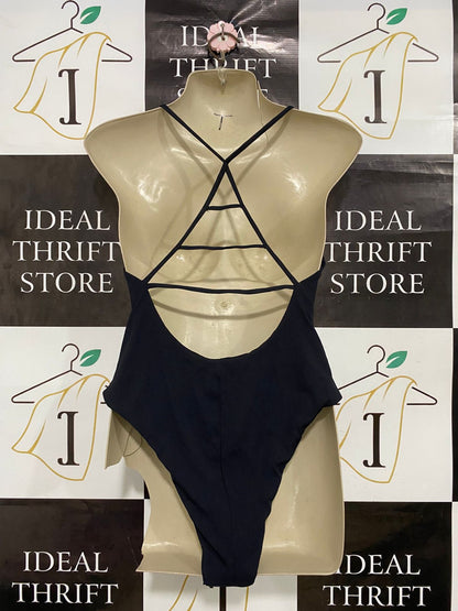 CARVICO |S| BUST 15| A28| CLASSIC BLACK RIBBED SCOOP-NECK ONE-PIECE SWIMSUIT / BODYSUIT