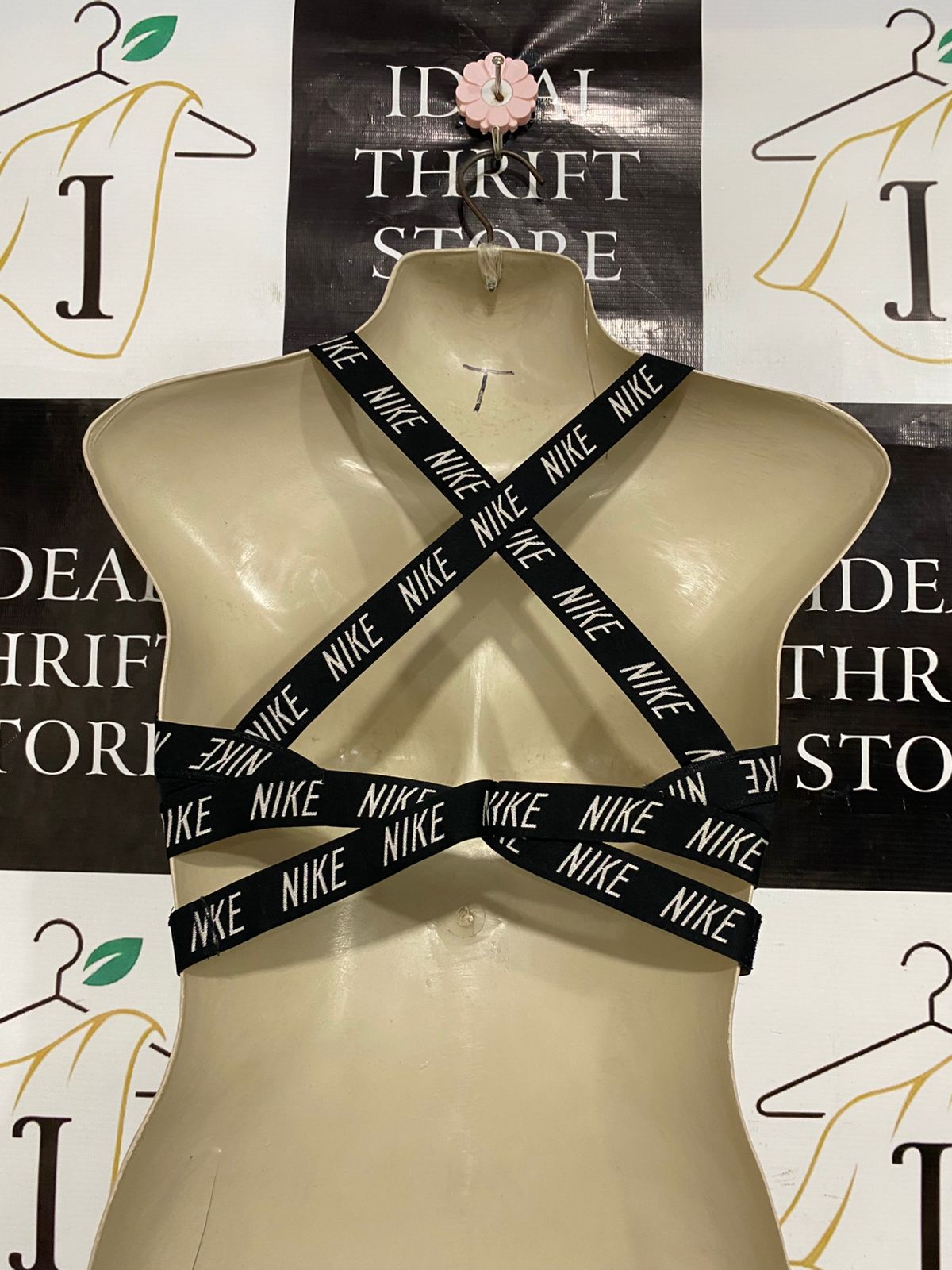 NIKE |XS| BUST 13| A28| BLACK WRAP-STRAP BRANDED ATHLETIC SPORTS BRA / CROP TOP