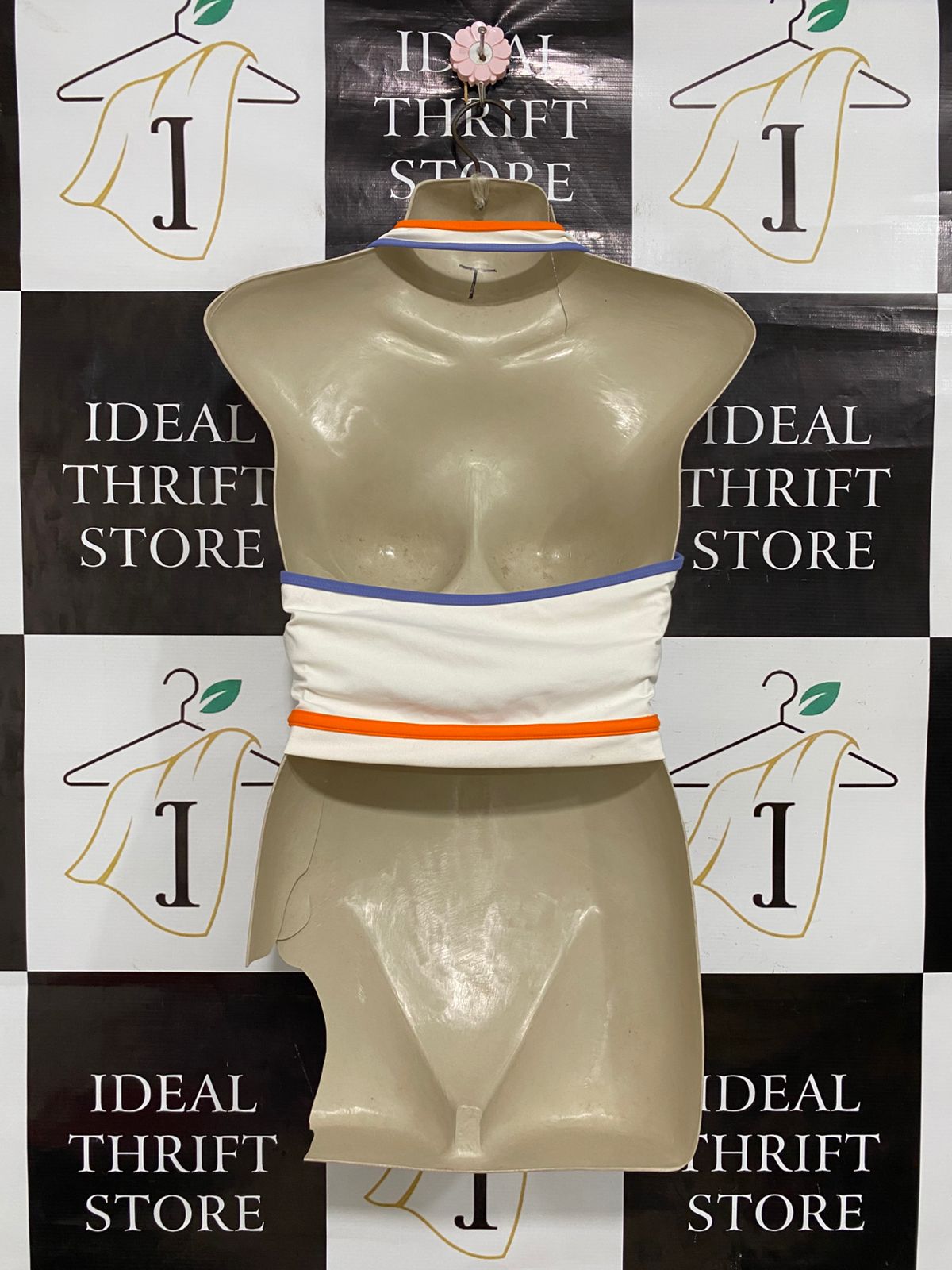 SOUTH BEACH |M| BUST 15| A28| WHITE, ORANGE & PURPLE TRIM ATHLETIC SPORTS BRA / CROP TOP