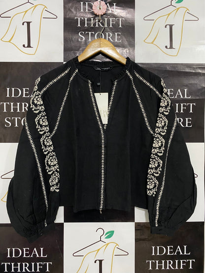 ZARA |XS| BUST 19| A28| BLACK & WHITE EMBROIDERED BOHO LONG-SLEEVE BLOUSE